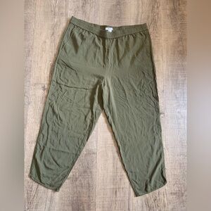 Green lightweight pants